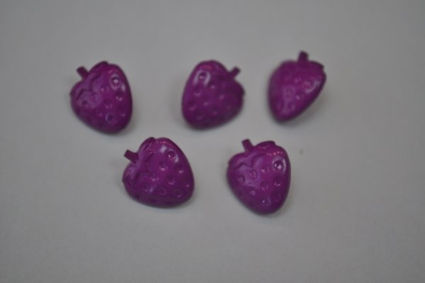 Knopf Erdbeere lila