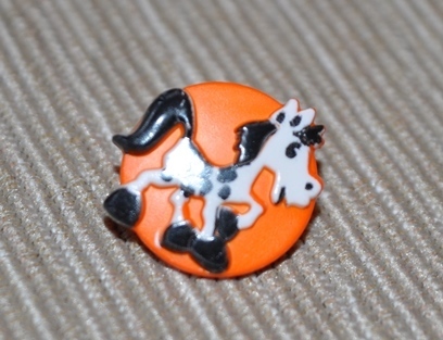 Knopf Pferd mit Öse orange