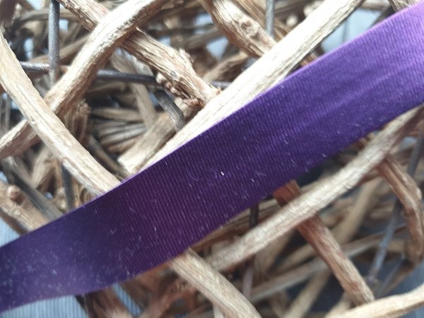 Satin Schrägband gefalzt 20 mm lila